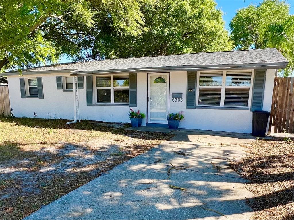 6908 82ND AVENUE N PINELLAS PARK, FL 33781