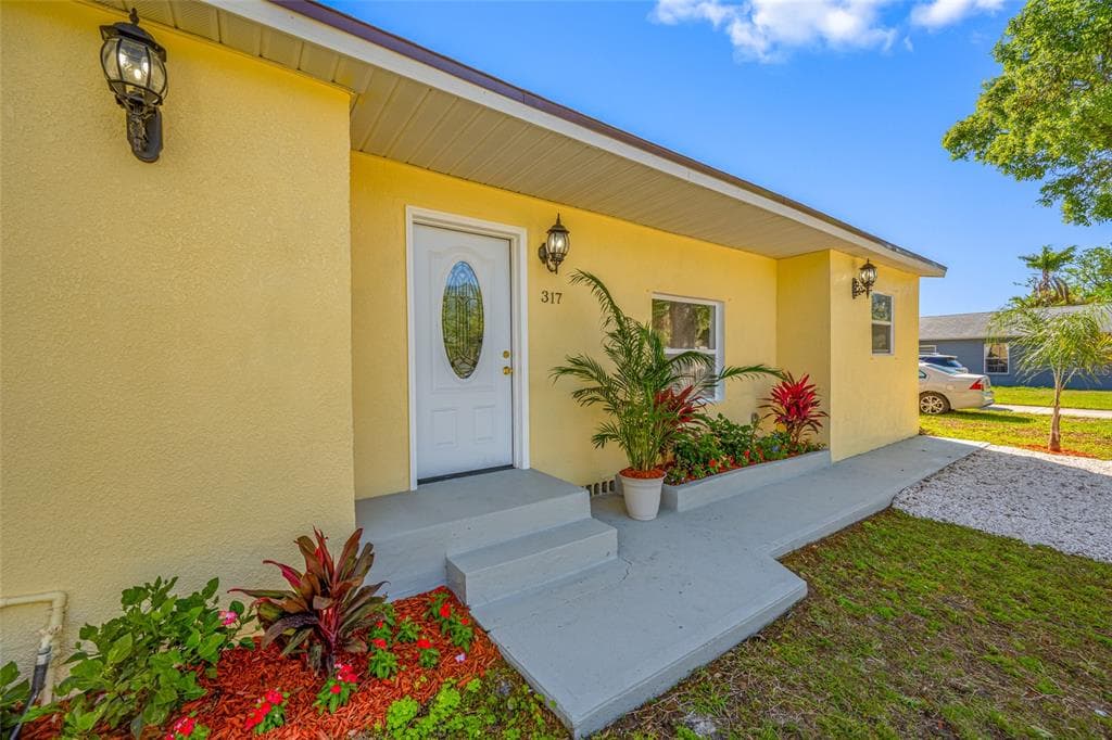 317 ELIZABETH AVENUE CLEARWATER, FL 33759