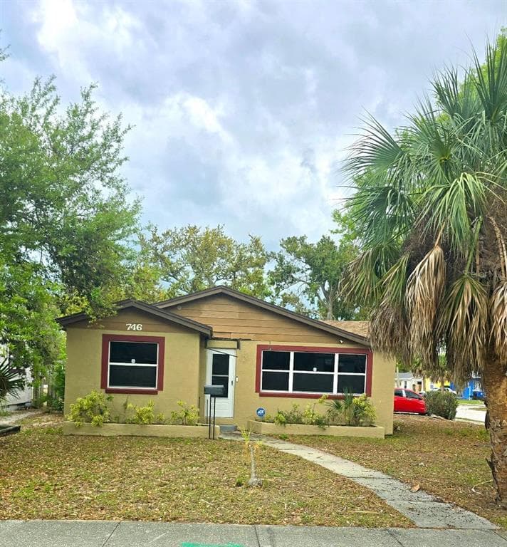 746 38TH AVENUE S ST PETERSBURG, FL 33705