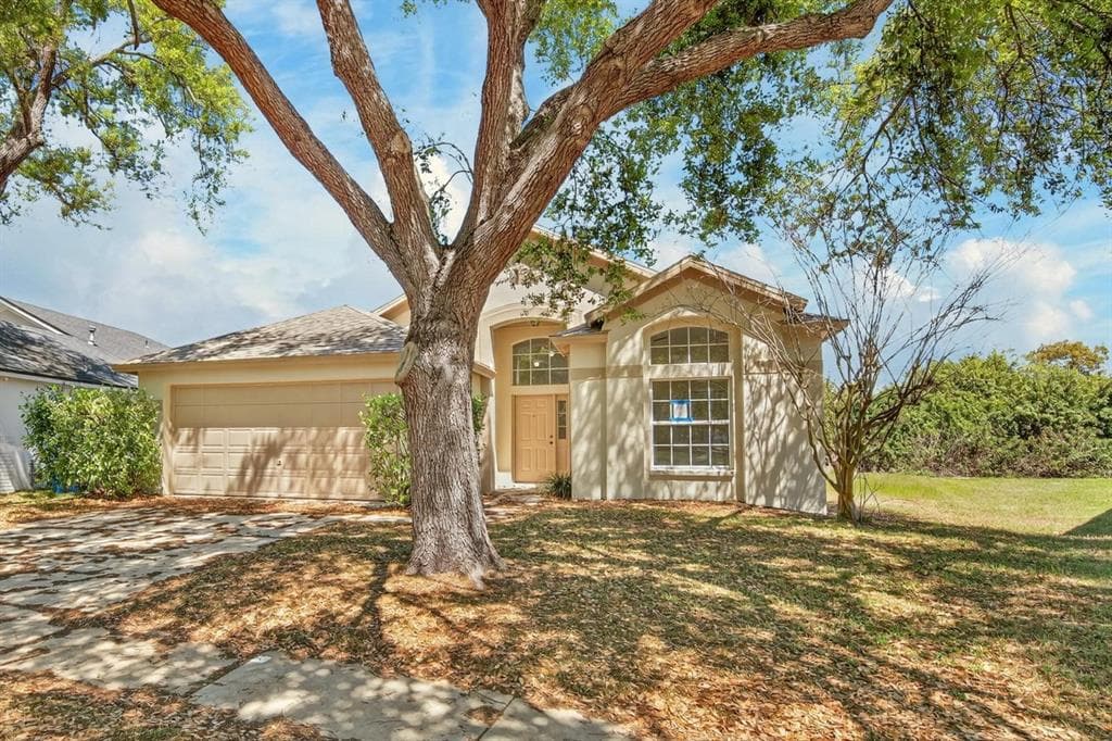1633 HULETT DRIVE BRANDON, FL 33511