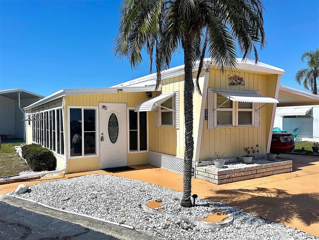 8300 SEMINOLE BOULEVARD UNIT 241 SEMINOLE, FL 33772