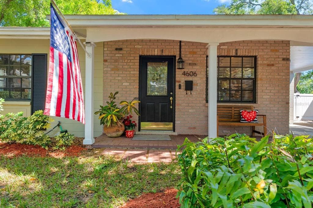 4606 S ESPERANZA AVENUE TAMPA, FL 33611
