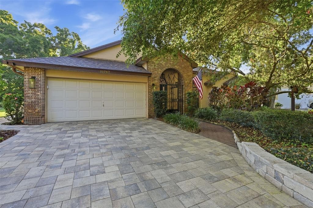 11767 ASHLEY COURT SEMINOLE, FL 33772