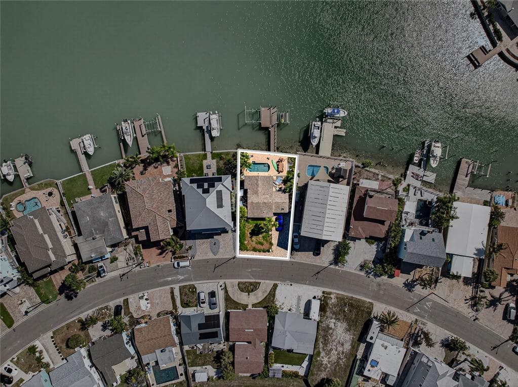 449 S BAYSHORE DRIVE MADEIRA BEACH, FL 33708