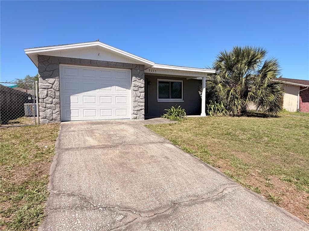 9235 CRABTREE LANE PORT RICHEY, FL 34668