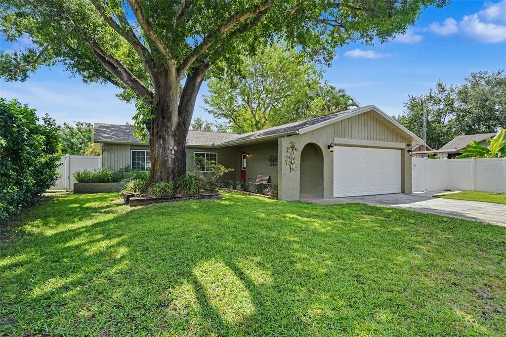 12431 DEL VERDE DRIVE LARGO, FL 33773
