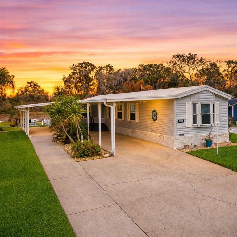 8556 BREEZE HILL DRIVE LAKE WALES, FL 33898