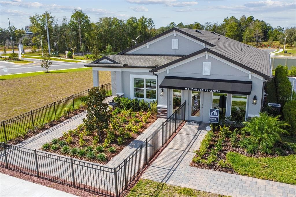 888 HILLSHIRE PLACE SPRING HILL, FL 34609