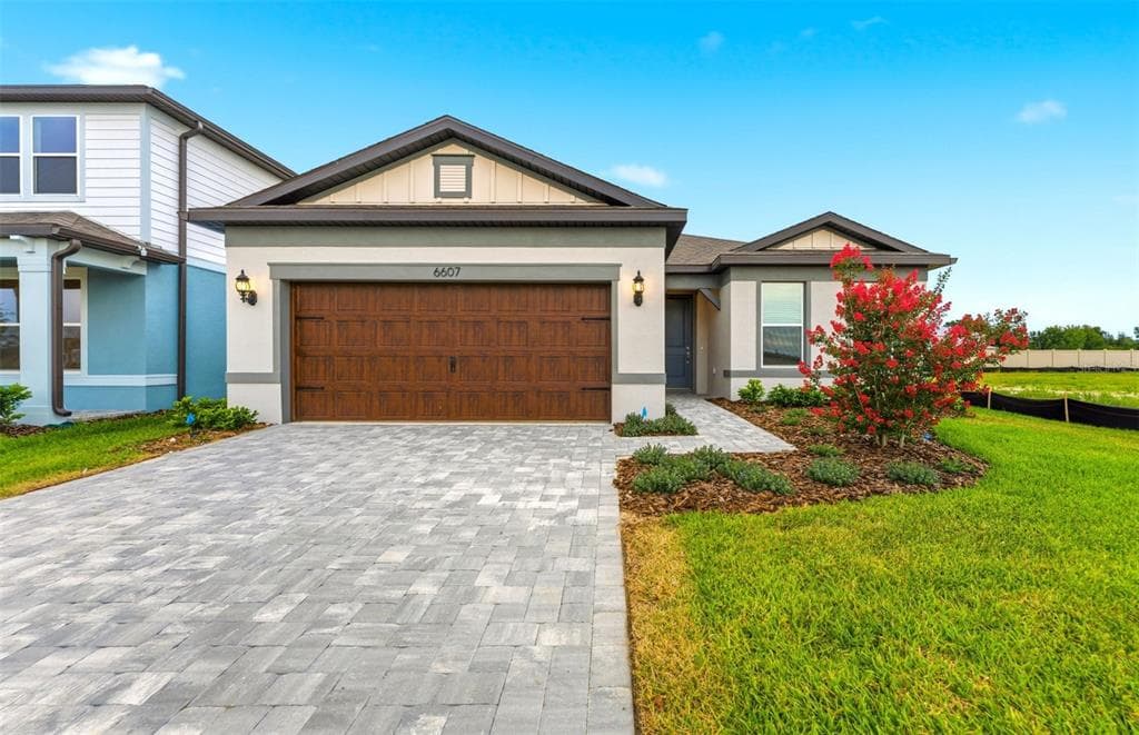 6607 ASBURY BARNES LANE WESLEY CHAPEL, FL 33545