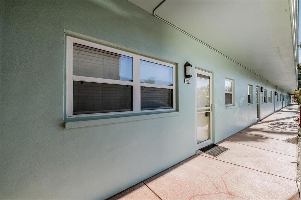 7 DUNOON PLACE UNIT 102 DUNEDIN, FL 34698