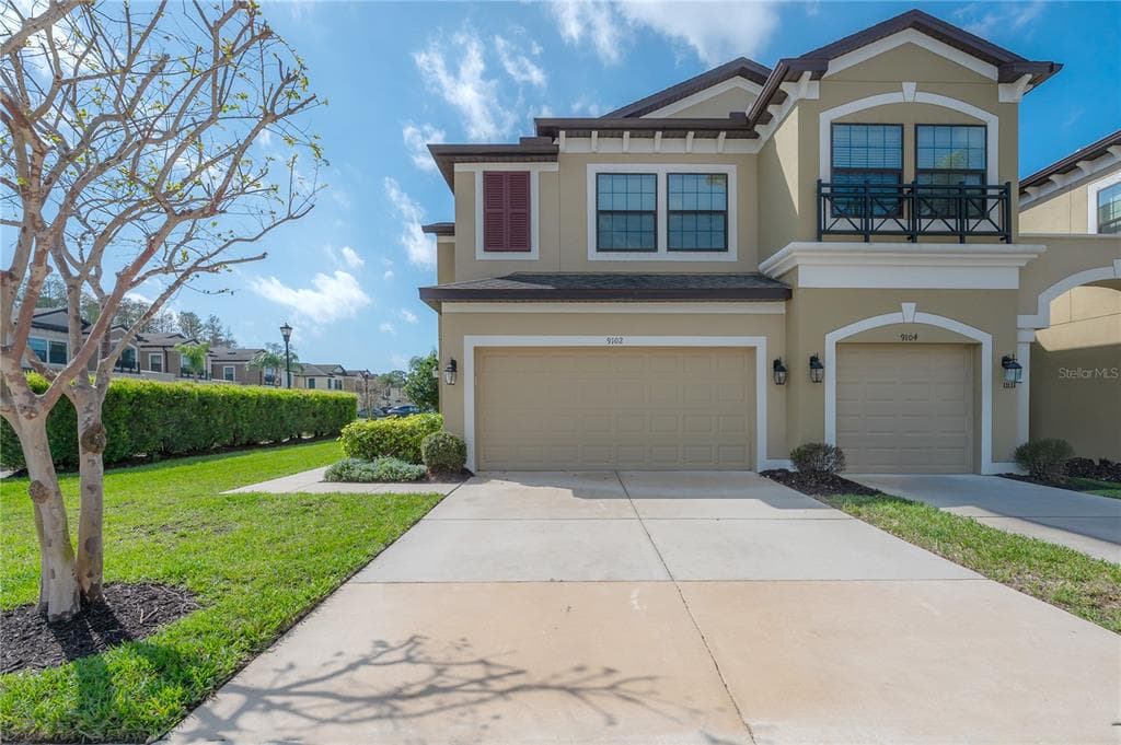 9102 CAROLINA WREN DRIVE TAMPA, FL 33626