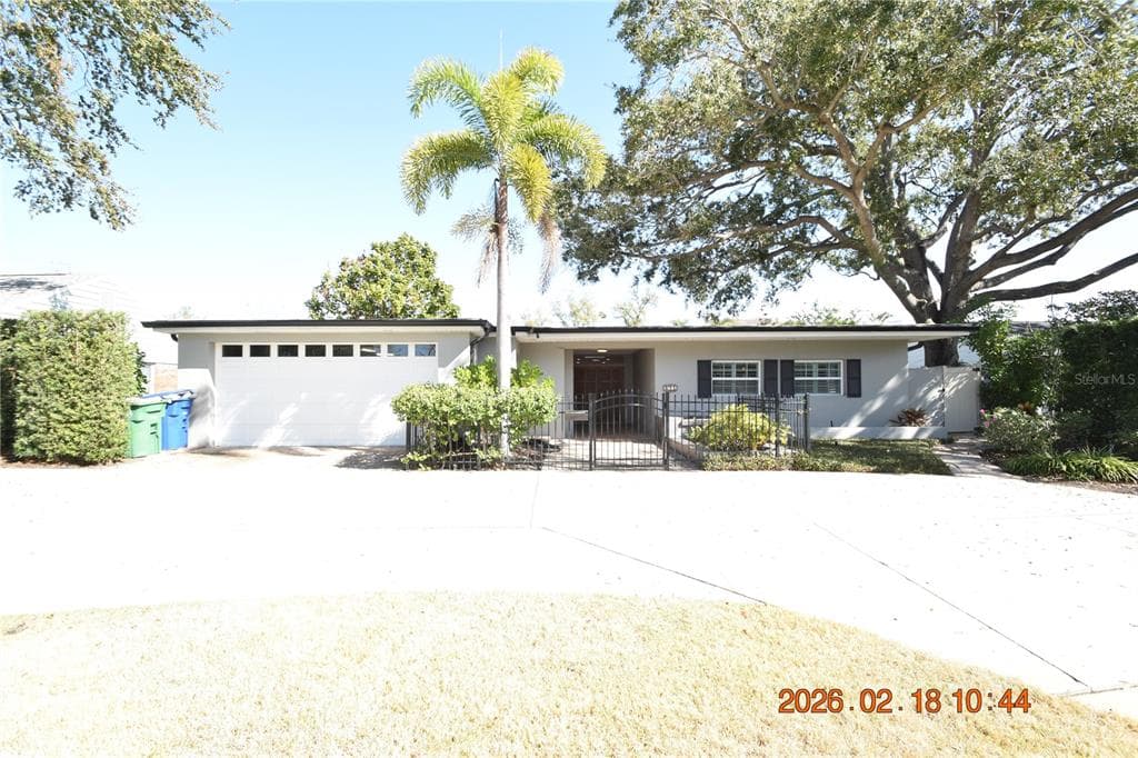 571 LUZON AVENUE TAMPA, FL 33606