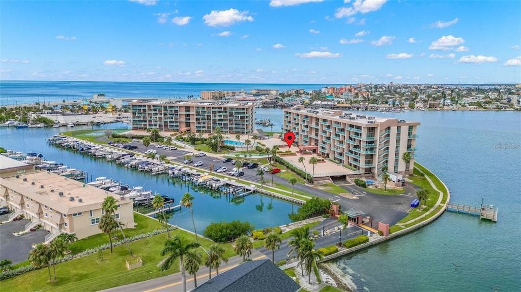 1 KEY CAPRI UNIT 104-East