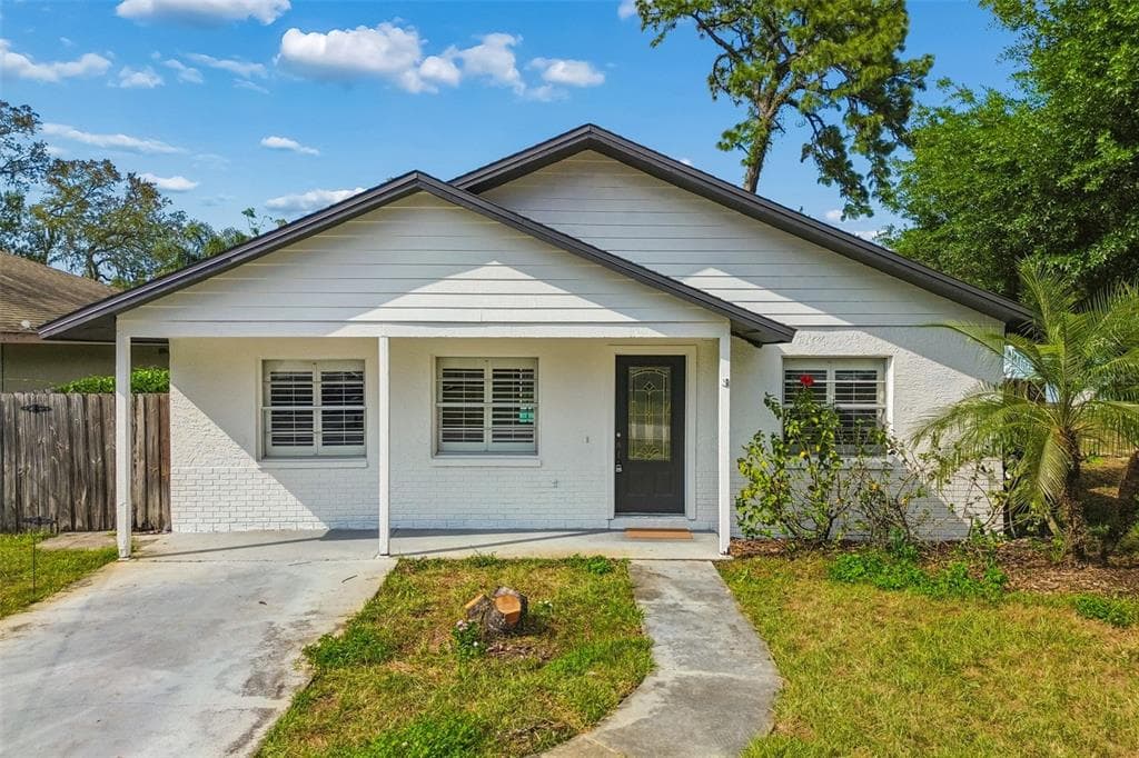 1105 E OAKWOOD STREET TARPON SPRINGS, FL 34689