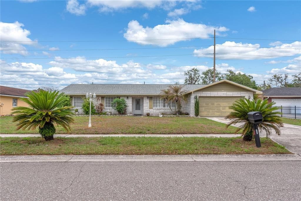 3420 YALE CIRCLE RIVERVIEW, FL 33578