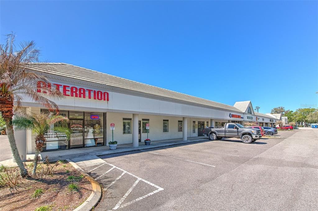 3662 LITHIA PINECREST ROAD VALRICO, FL 33596