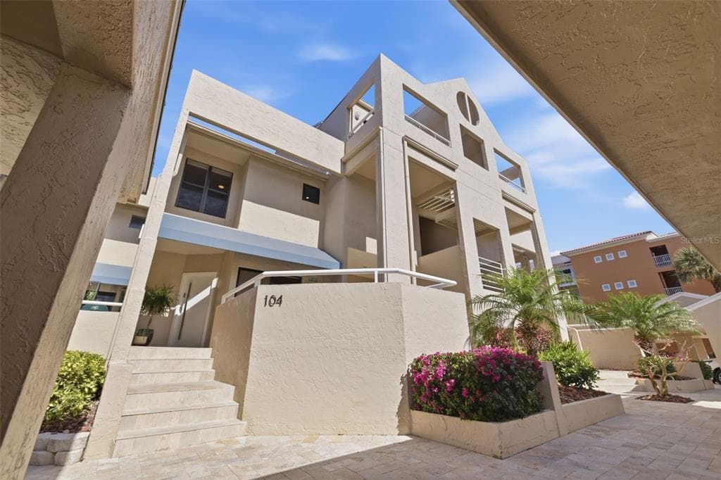 722 PINELLAS BAYWAY S UNIT 104