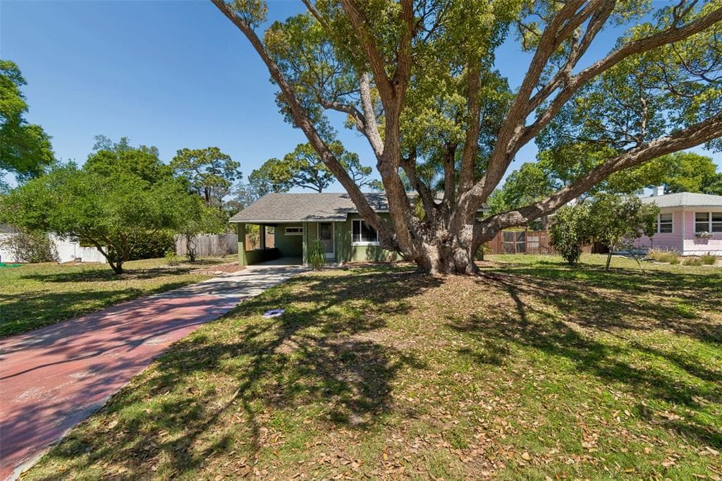 1362 ADMIRAL WOODSON LANE CLEARWATER, FL 33755