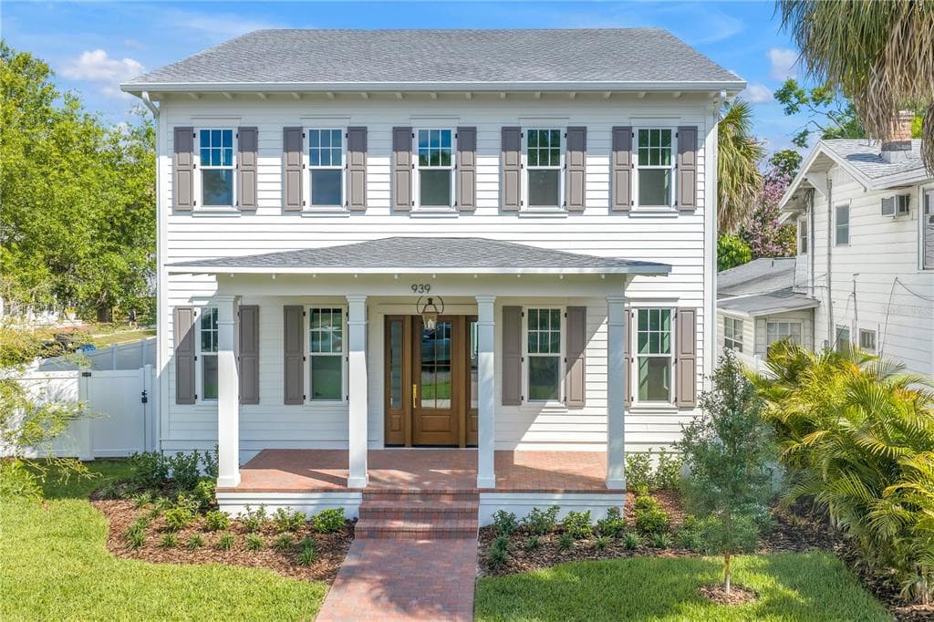 939 19TH AVENUE N ST PETERSBURG, FL 33704