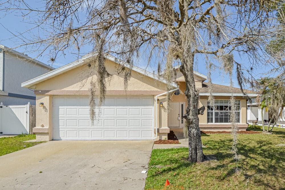 105 ROCK SPRINGS COURT KISSIMMEE, FL 34743