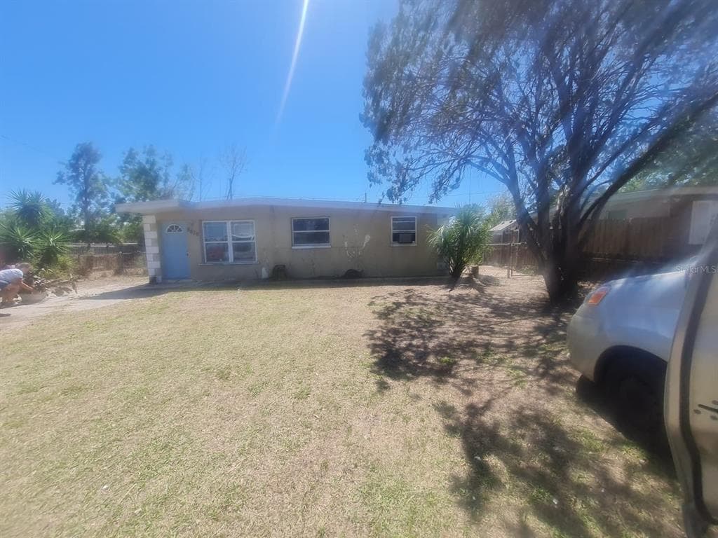 8828 91ST TERRACE