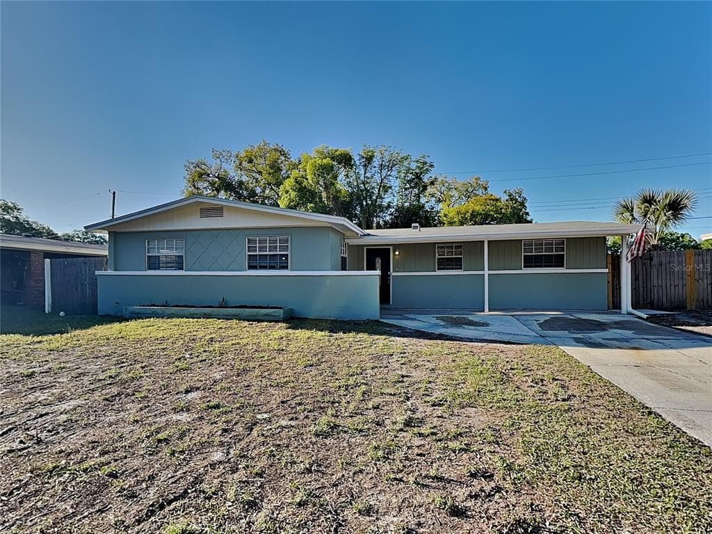 616 LEISURE AVENUE TAMPA, FL 33613