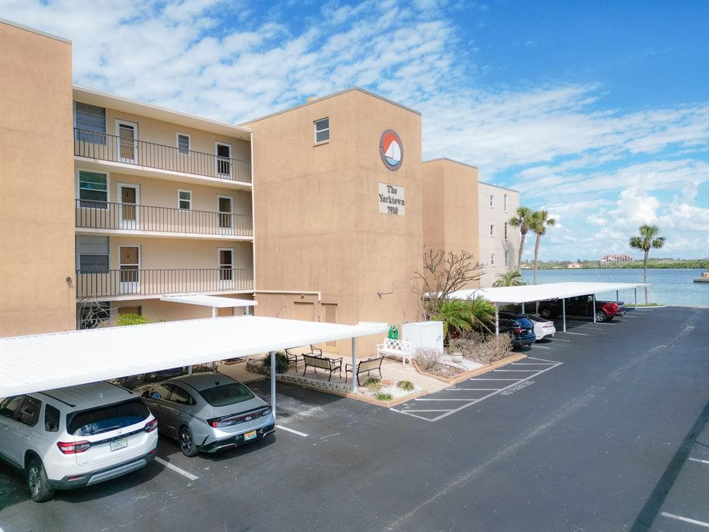 7910 SUN ISLAND DRIVE S UNIT 105 SOUTH PASADENA, FL 33707