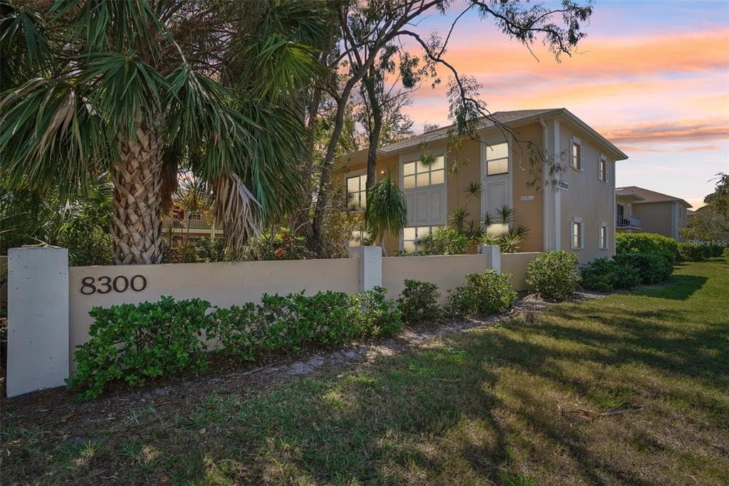 8300 BARDMOOR BOULEVARD UNIT 103 SEMINOLE, FL 33777