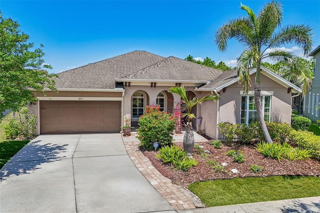 6651 CURRENT DRIVE APOLLO BEACH, FL 33572