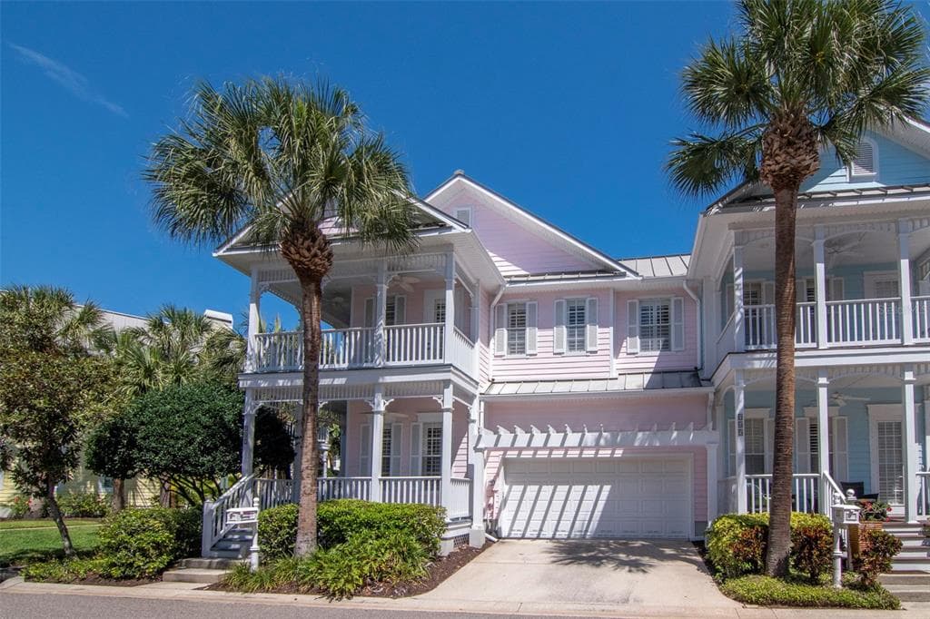 947 HEMINGWAY CIRCLE TAMPA, FL 33602