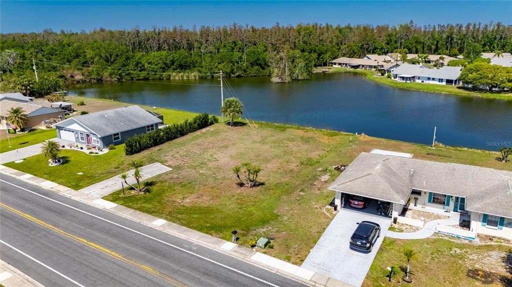 1738 W DEL WEBB BOULEVARD SUN CITY CENTER, FL 33573