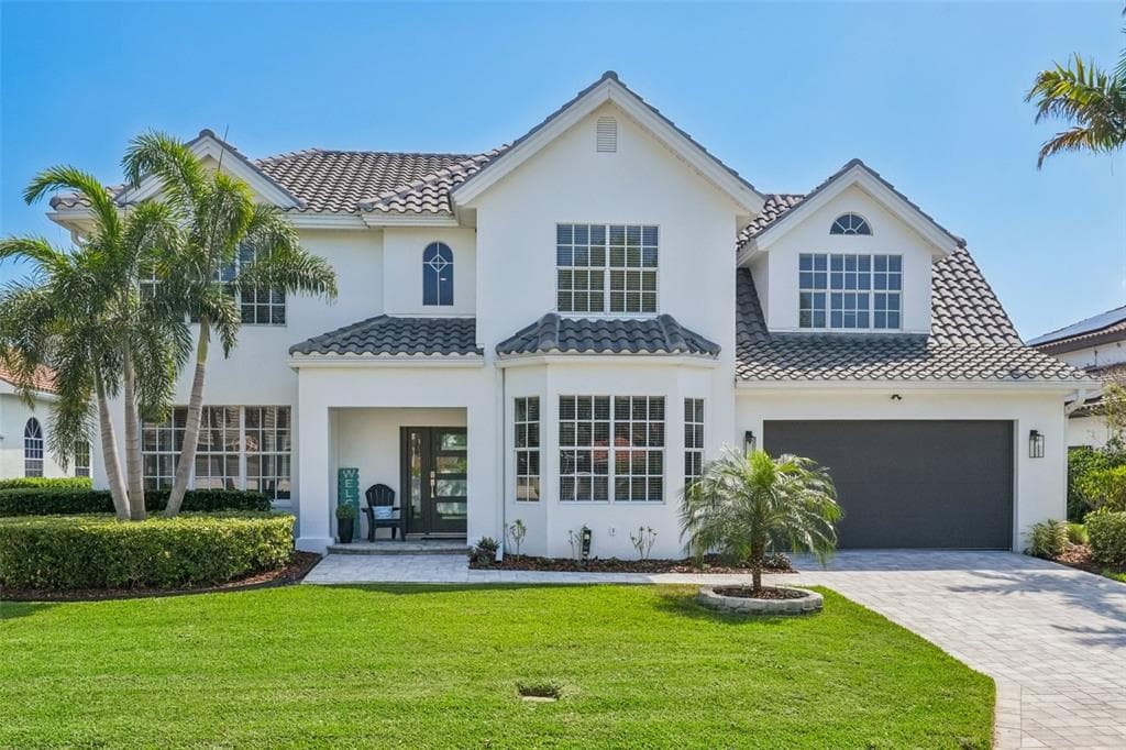 750 SAND PINE DRIVE NE ST PETERSBURG, FL 33703