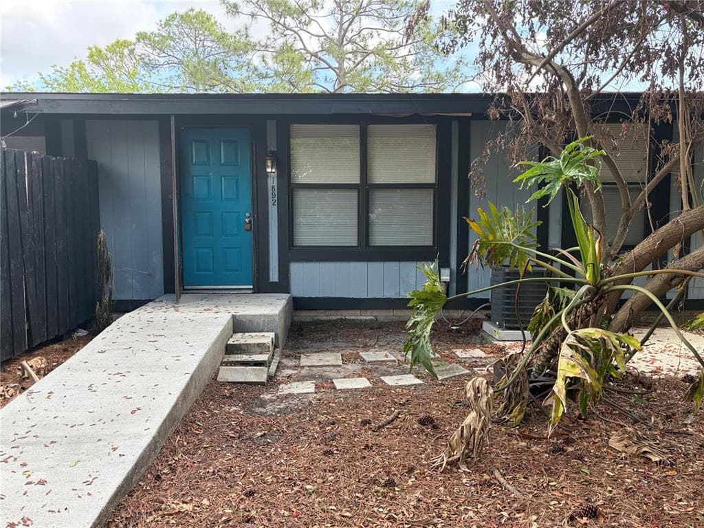 1892 LAKE MARIAM DRIVE WINTER HAVEN, FL 33884