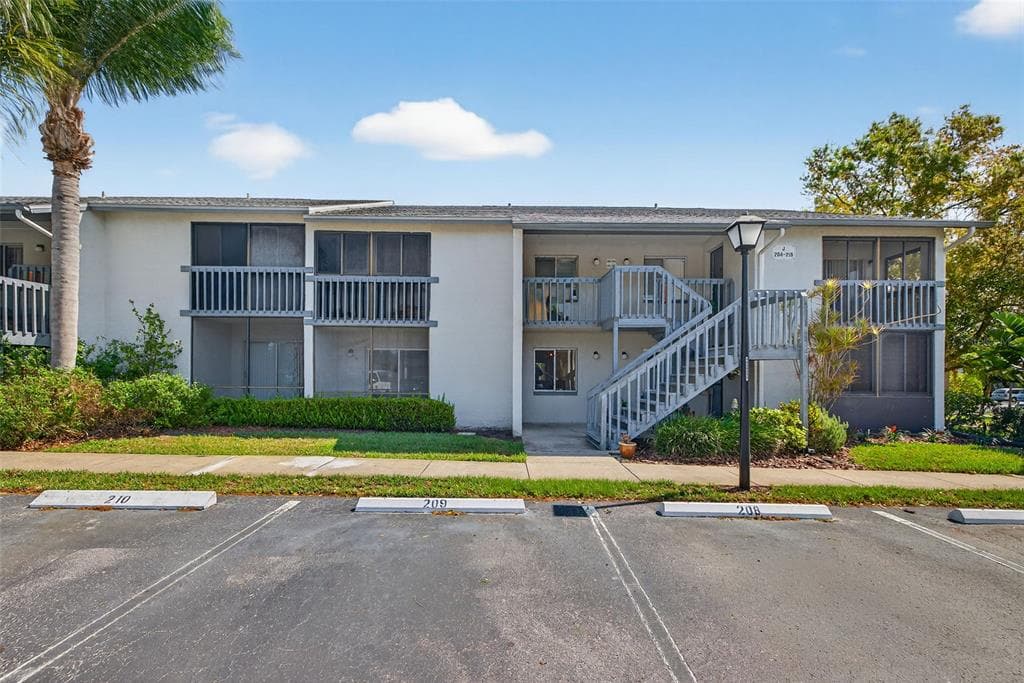 11201 122ND AVENUE UNIT 207