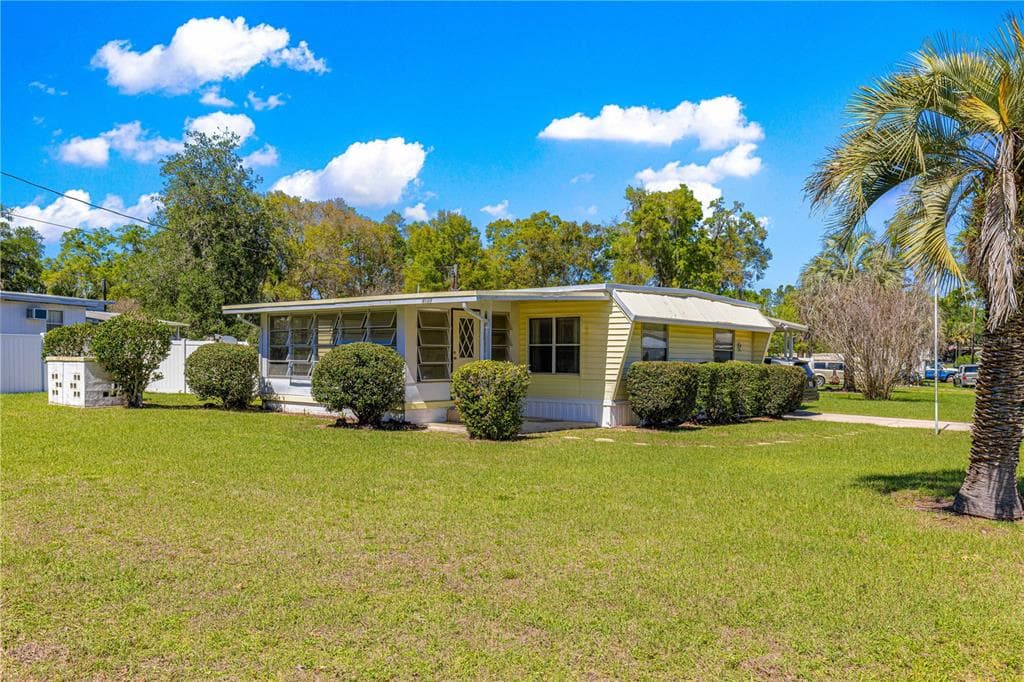 4121 SE 33RD PLACE