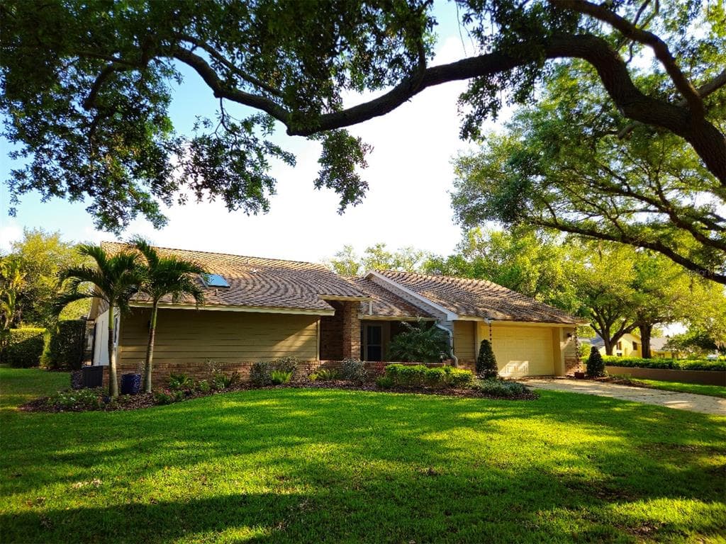 3393 SHORELINE DRIVE