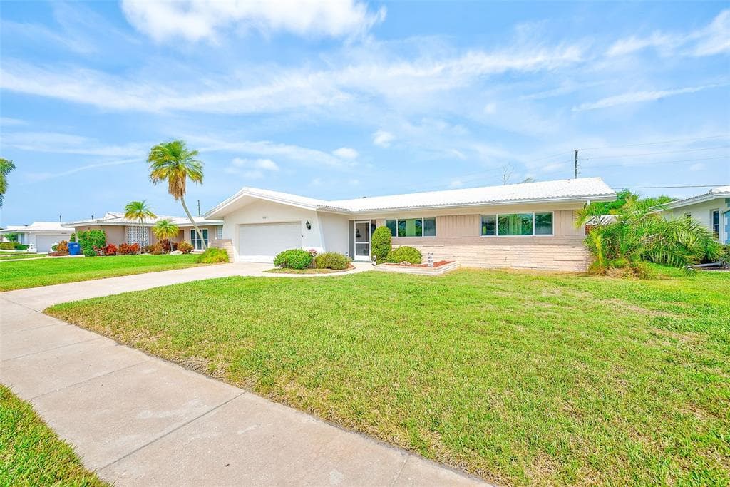 14901 SOVEREIGN DRIVE LARGO, FL 33774