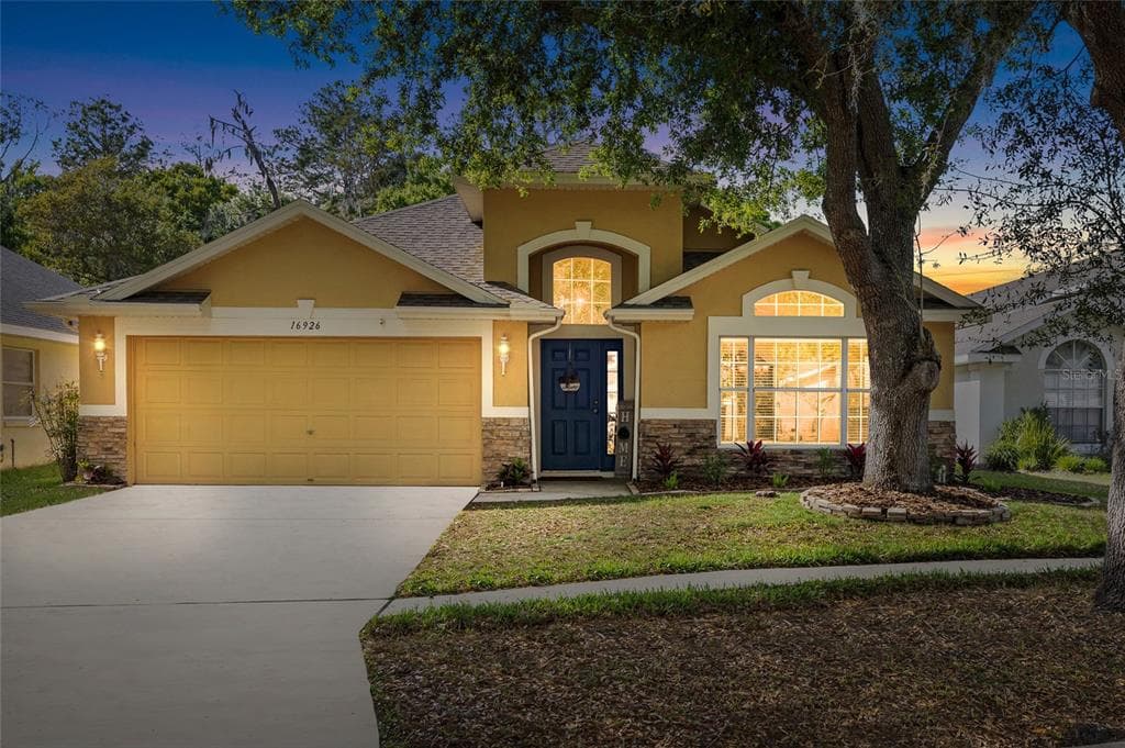 16926 HAWKRIDGE ROAD LITHIA, FL 33547