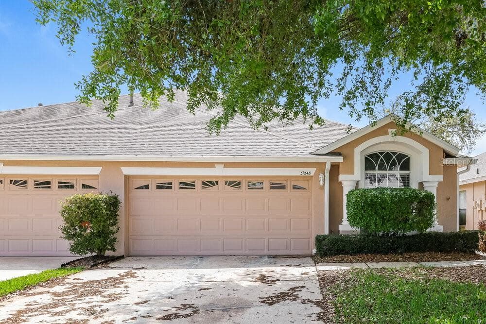 31248 SHAKER CIRCLE WESLEY CHAPEL, FL 33543