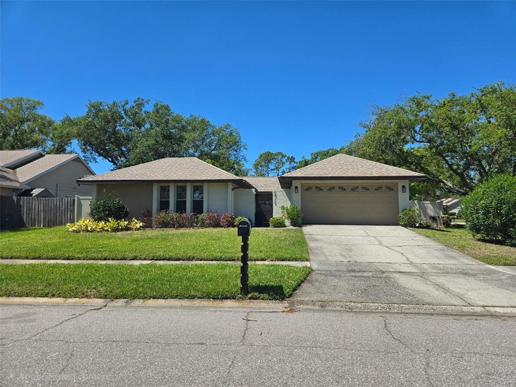 15114 LYNX DRIVE TAMPA, FL 33624