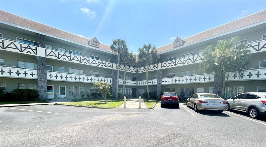 2447 ECUADORIAN WAY UNIT 73