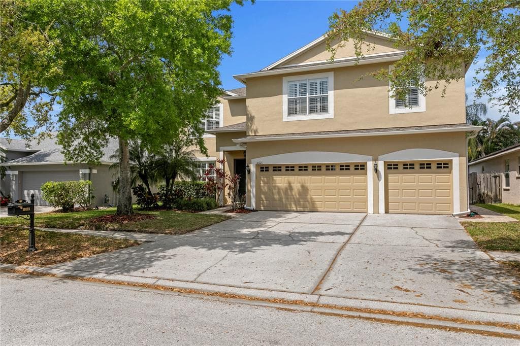 10121 KINGSBRIDGE AVENUE TAMPA, FL 33626