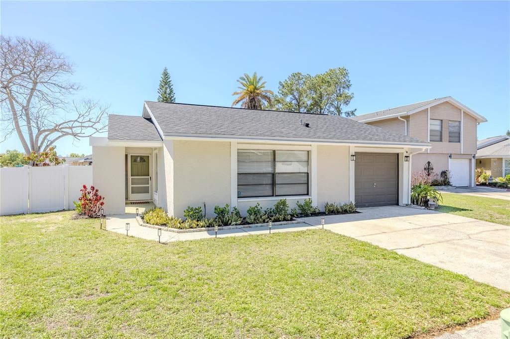 10002 OAKENGATE PLACE
