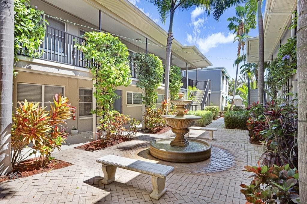 212 S CHURCH AVENUE UNIT 110 TAMPA, FL 33609