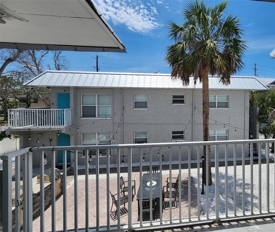 705 1ST STREET UNIT 2 INDIAN ROCKS BEACH, FL 33785