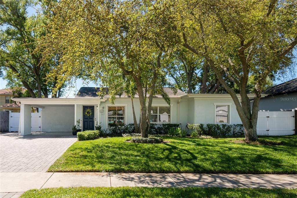 4704 W EL PRADO BOULEVARD TAMPA, FL 33629