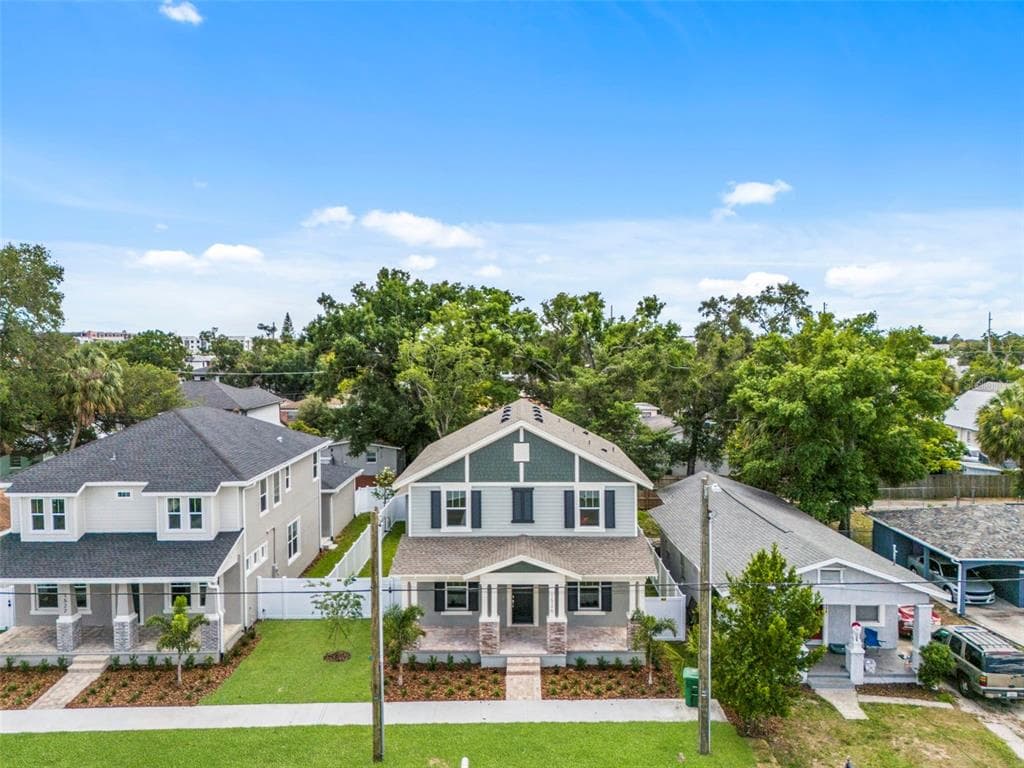 1526 W ARCH STREET TAMPA, FL 33607