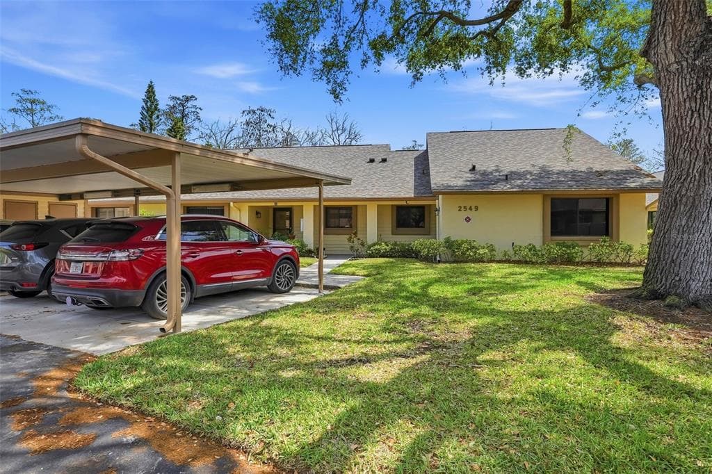 2549 OAKLEAF LANE UNIT 36C CLEARWATER, FL 33763
