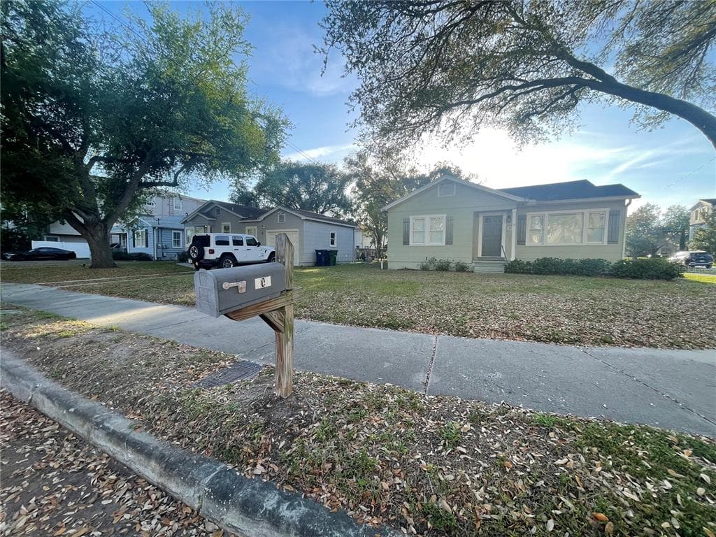 301 S AUDUBON. AVENUE
