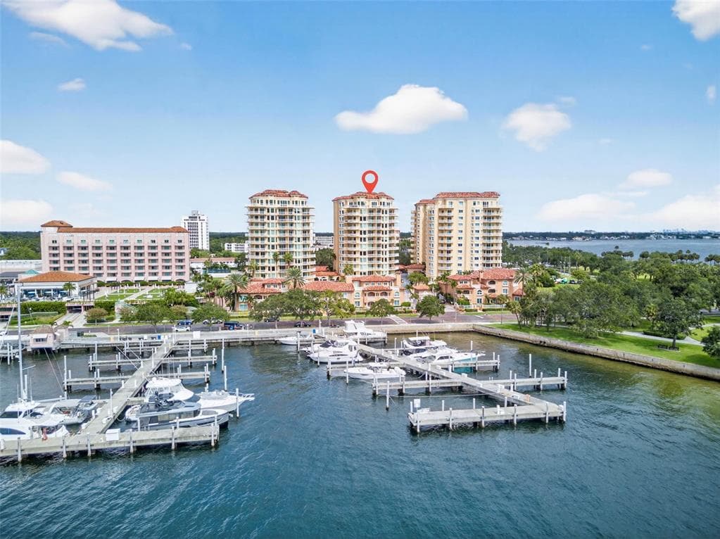 555 5TH AVENUE NE UNIT 332 ST PETERSBURG, FL 33701